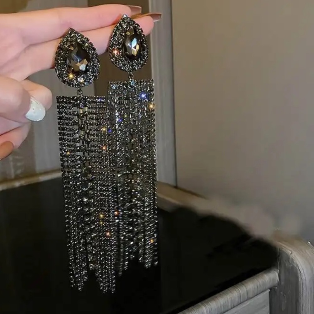 Brand New Exaggerated Black Drop Earrings